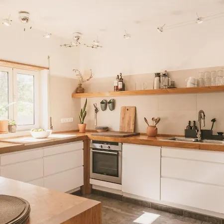 Saone - Coworking & Retreat Location 게스트하우스 에리세이라